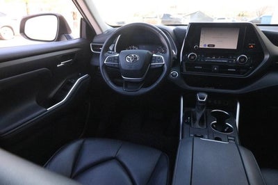 2023 Toyota Highlander LE