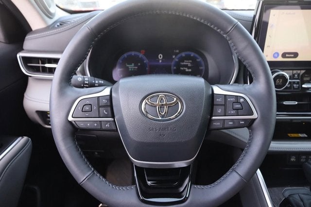 2024 Toyota Highlander Platinum