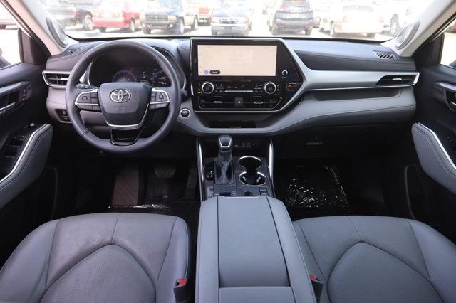 2024 Toyota Highlander Platinum