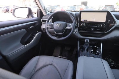 2024 Toyota Highlander Platinum
