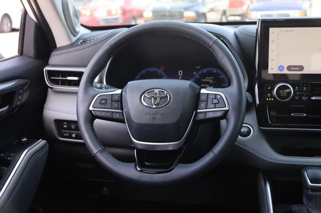 2024 Toyota Highlander Platinum