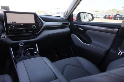 2024 Toyota Highlander Platinum