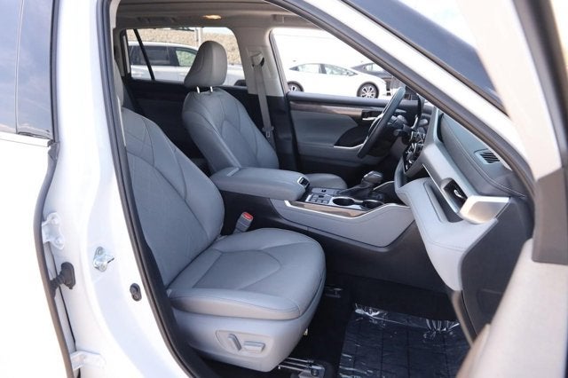 2024 Toyota Highlander Platinum