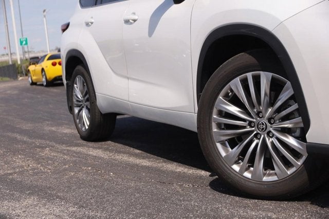 2024 Toyota Highlander Platinum
