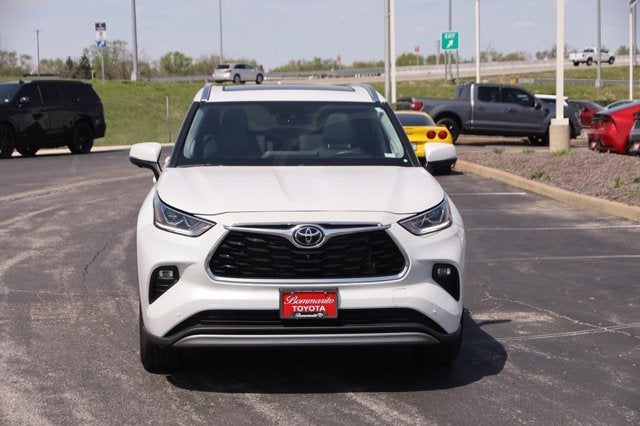 2024 Toyota Highlander Platinum