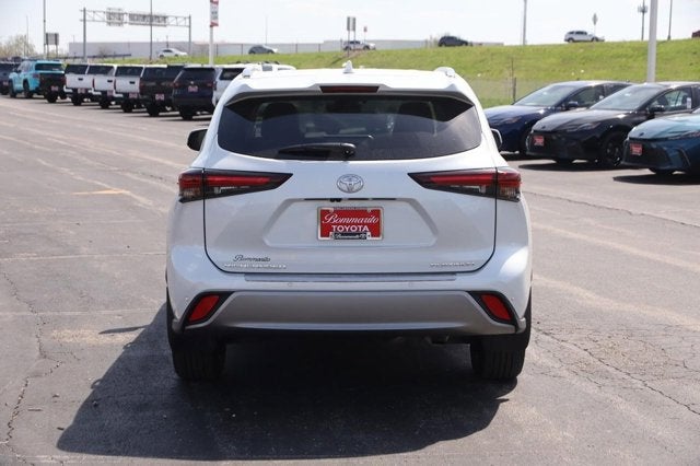 2024 Toyota Highlander Platinum
