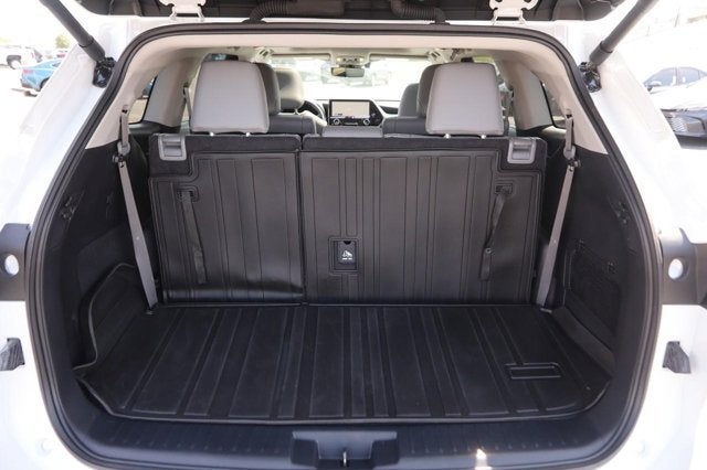 2024 Toyota Highlander Platinum