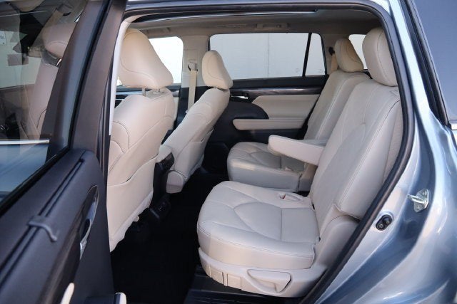 2024 Toyota Highlander Platinum