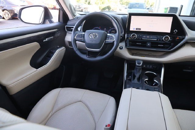2024 Toyota Highlander Platinum