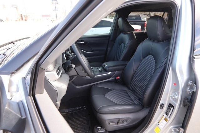 2025 Toyota Highlander XSE