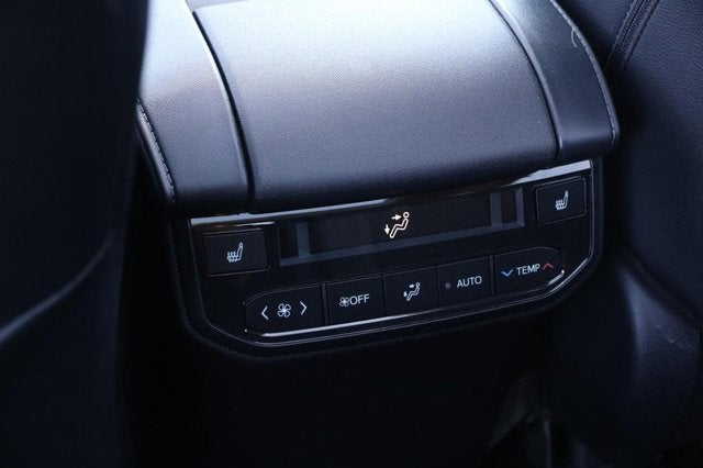 2025 Toyota Highlander Platinum