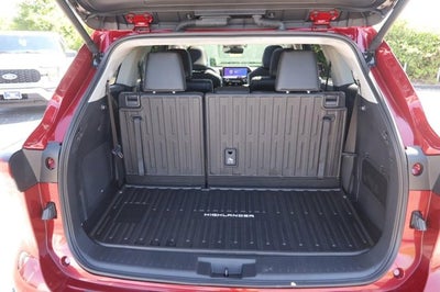 2025 Toyota Highlander Platinum