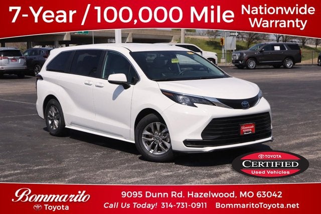 2025 Toyota Sienna LE