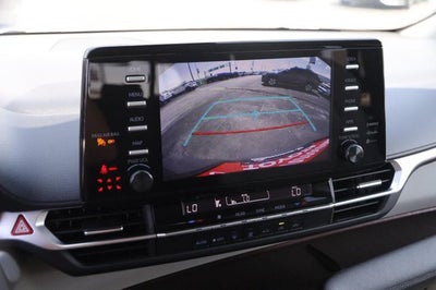2024 Toyota Sienna LE