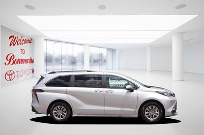 2025 Toyota Sienna XLE