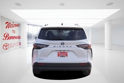 2025 Toyota Sienna XLE
