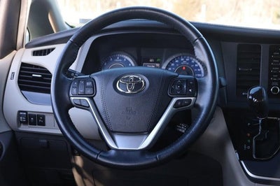 2020 Toyota Sienna Limited Premium