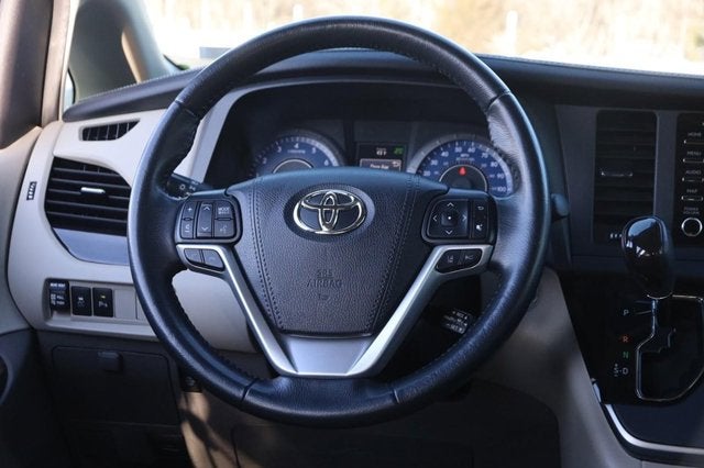 2020 Toyota Sienna Limited Premium