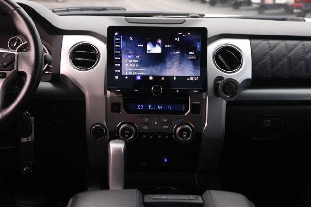 2017 Toyota Tundra 4WD Platinum