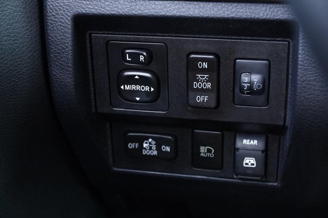 2018 Toyota Tundra 4WD SR5