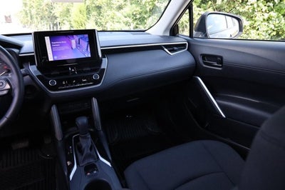 2025 Toyota Corolla Cross LE