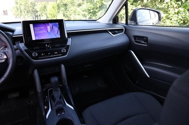 2025 Toyota Corolla Cross LE