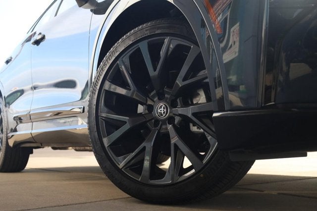 2025 Toyota Crown Signia Limited