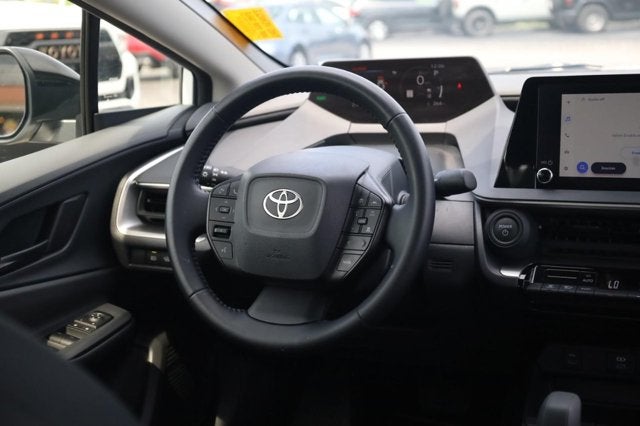 2025 Toyota Prius LE
