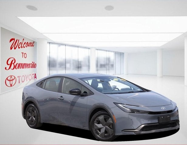 2025 Toyota Prius LE