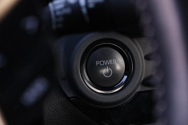 2025 Toyota Crown Platinum