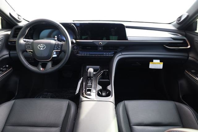 2025 Toyota Crown Platinum