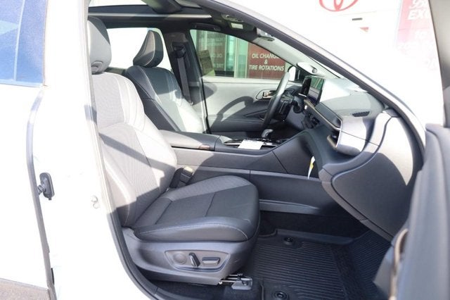 2025 Toyota Crown Platinum