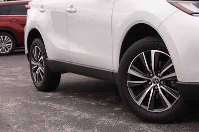 2023 Toyota Venza LE