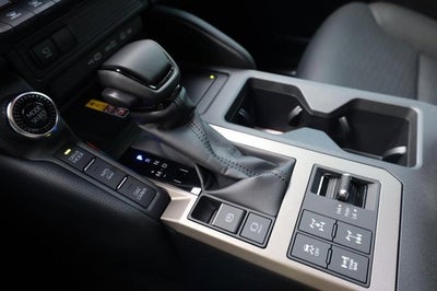 2026 Toyota Land Cruiser 4WD (Natl)