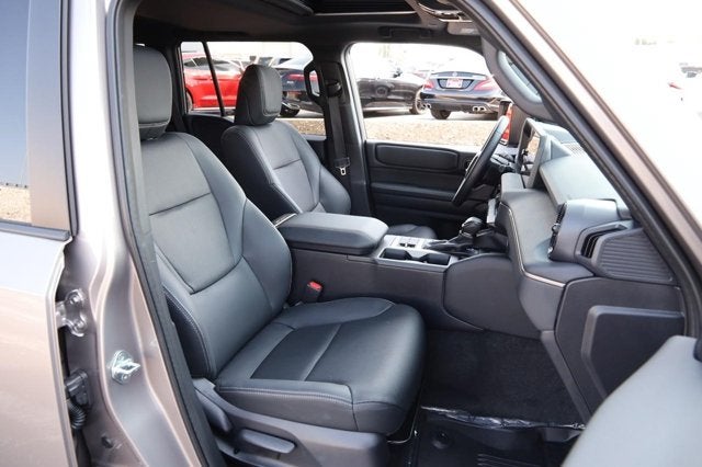 2026 Toyota Land Cruiser 4WD (Natl)