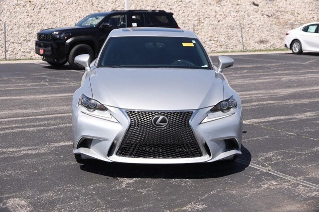 2016 Lexus IS 350 4dr Sdn RWD