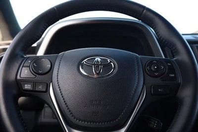 2017 Toyota RAV4 Hybrid SE