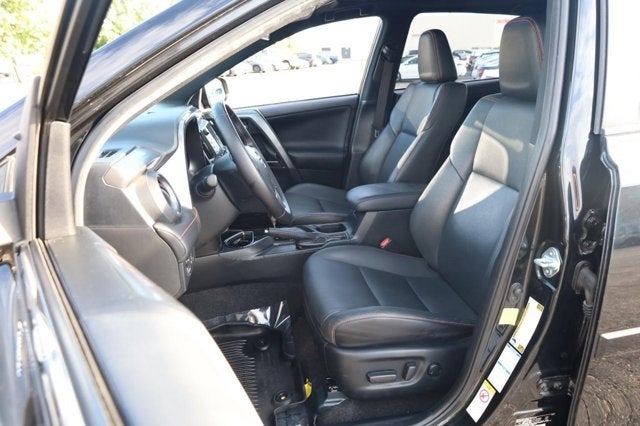 2017 Toyota RAV4 Hybrid SE