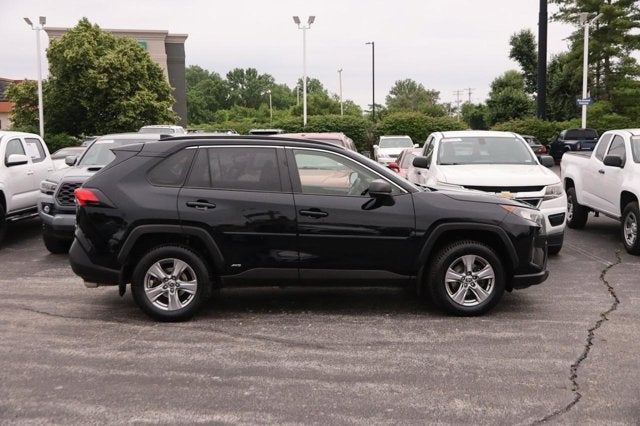2022 Toyota RAV4 Hybrid LE