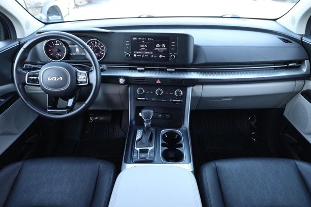 2024 Kia Carnival LX