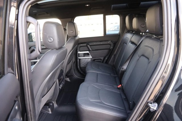 2024 Land Rover Defender SE