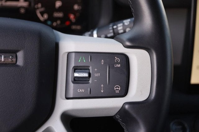 2024 Land Rover Defender SE