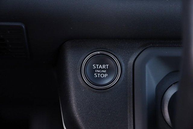 2024 Land Rover Defender SE