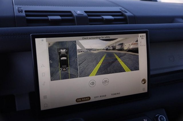 2024 Land Rover Defender SE