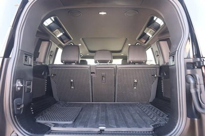 2024 Land Rover Defender SE