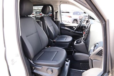 2023 Mercedes-Benz Metris Passenger Van Standard Roof 126" Wheelbase