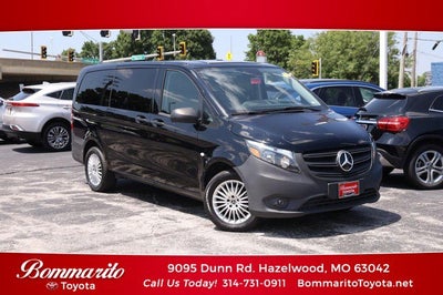 2023 Mercedes-Benz Metris Passenger Van Standard Roof 126" Wheelbase