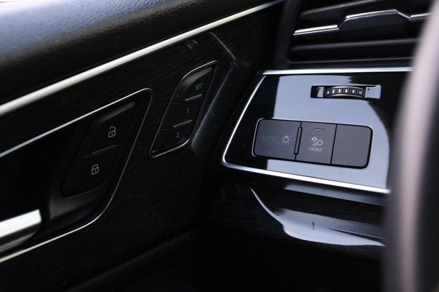 2019 Audi Q8 Premium Plus
