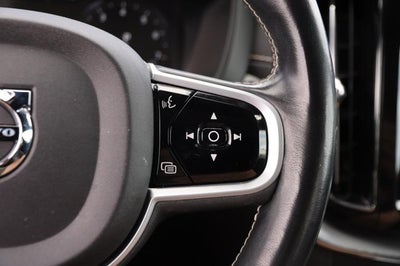 2021 Volvo XC60 R-Design