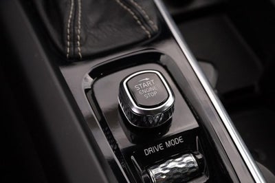 2021 Volvo XC60 R-Design